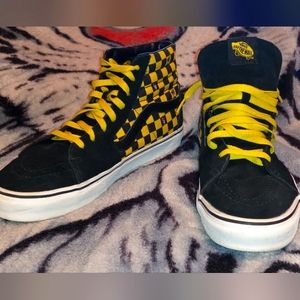 Vans, Men size 10, black w/yellow
